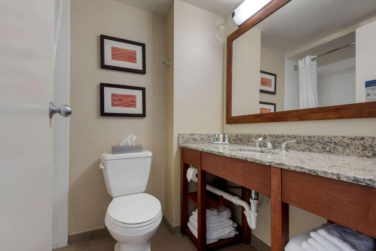 Double Room with Two Double Beds at Comfort Inn The Pointe