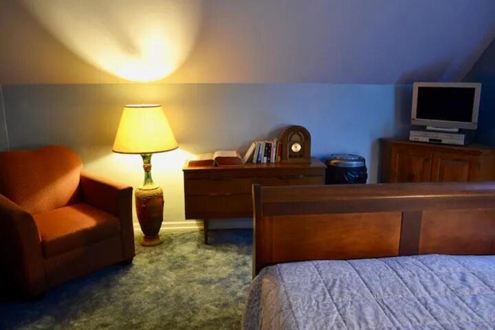  | Eugene Lodge and International Hostel
