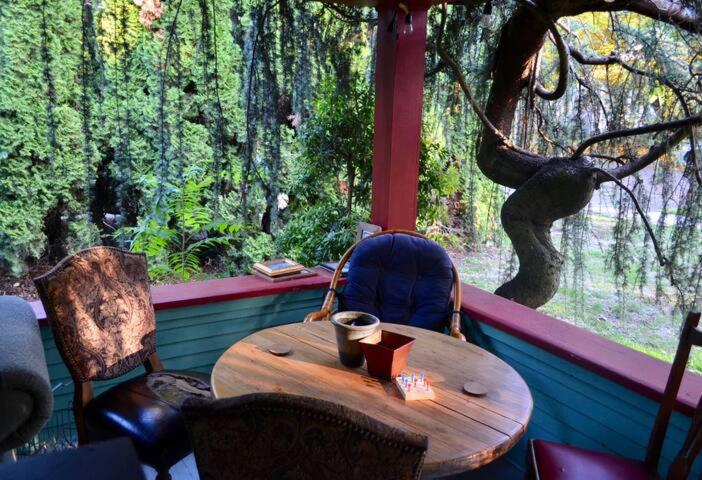  | Eugene Lodge and International Hostel