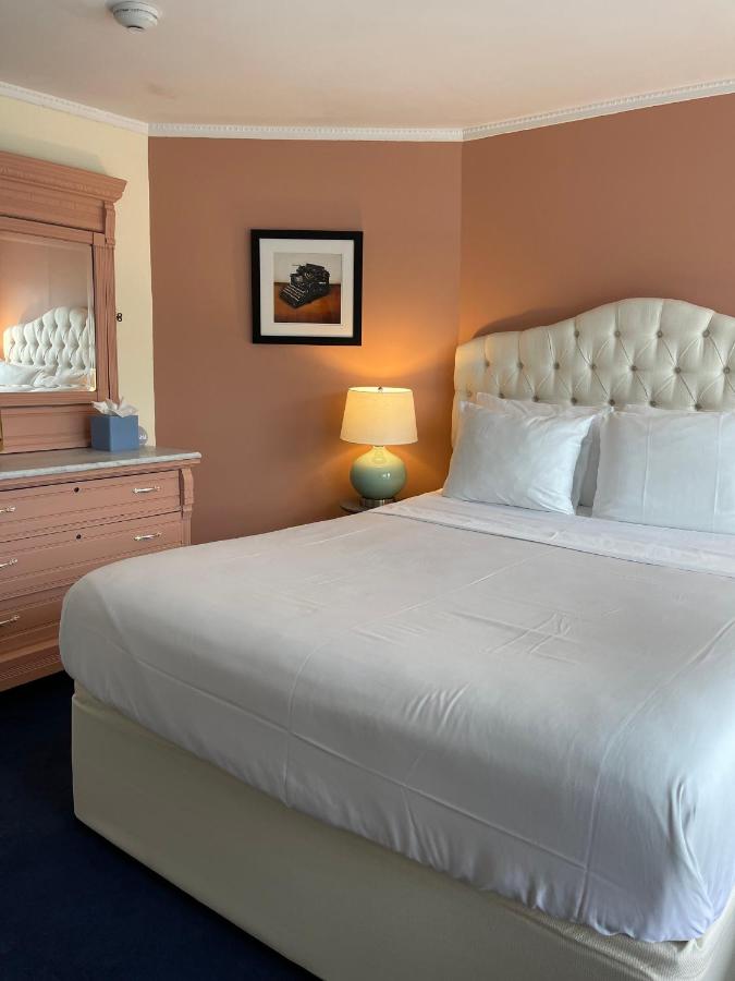 | Somerset House Inn