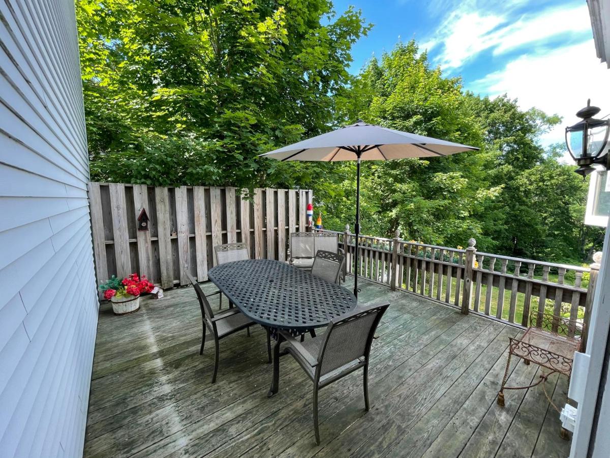 | 123 North Main B&B