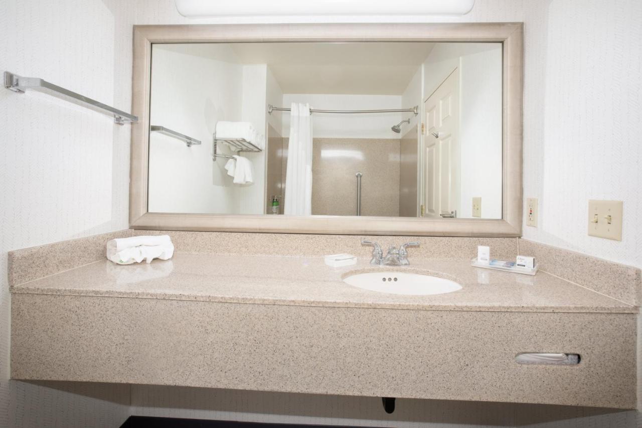 | Holiday Inn Hotels and Suites Goodyear - West Phoenix Area, an IHG Hotel