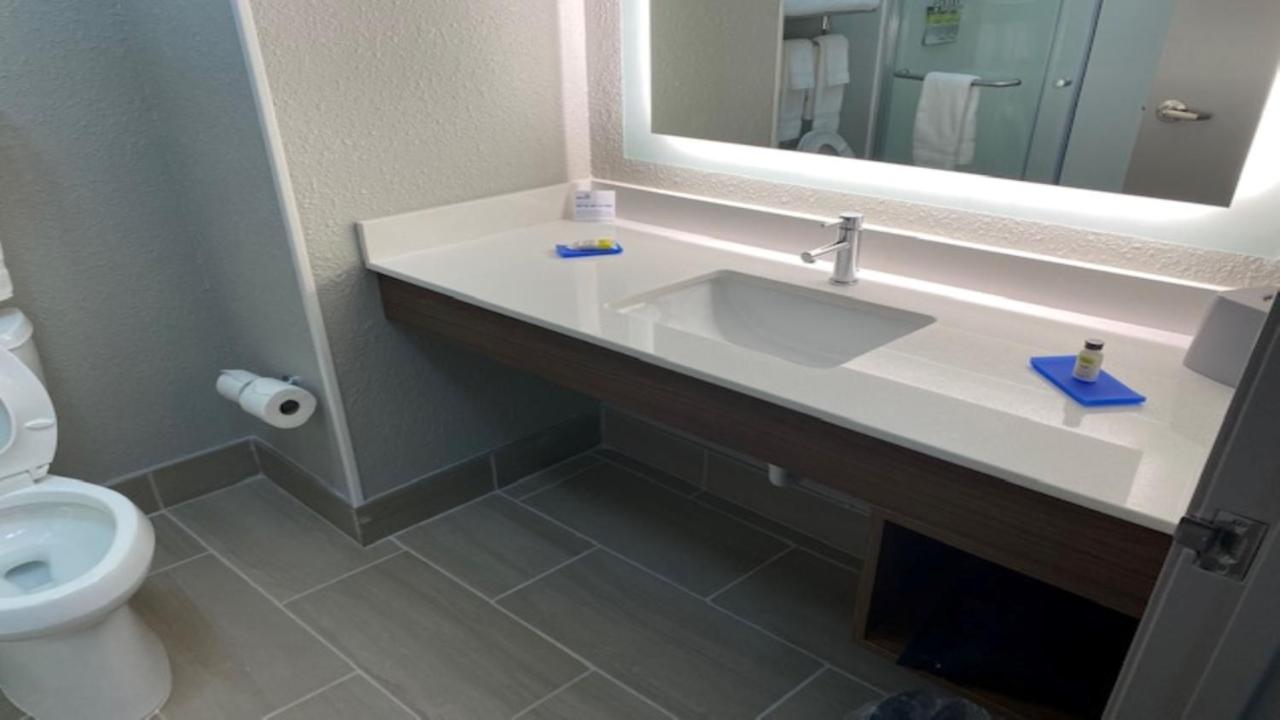 | Holiday Inn Express & Suites - Enterprise, an IHG Hotel
