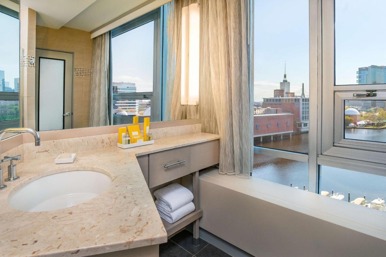King Room Panorama Corner at The Royal Sonesta Boston