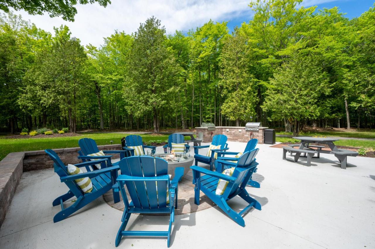 | Somerset Inn & Suites