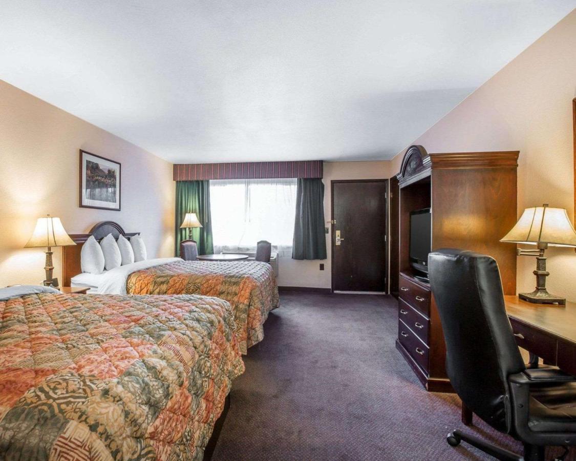 | Quality Inn & Suites Cameron Park Shingle Springs