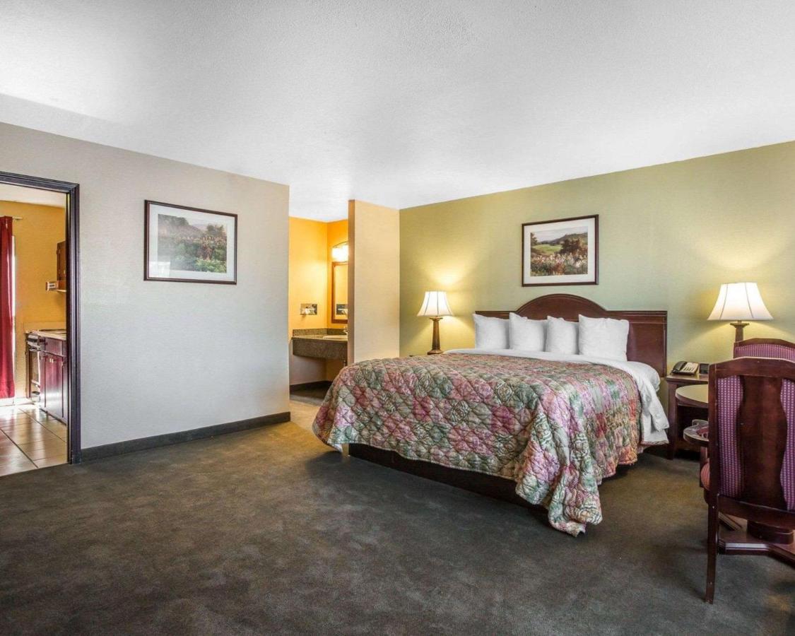 | Quality Inn & Suites Cameron Park Shingle Springs