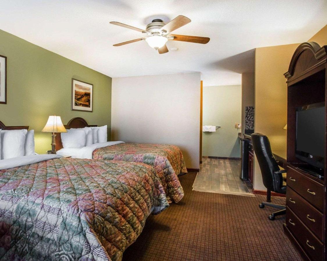 | Quality Inn & Suites Cameron Park Shingle Springs
