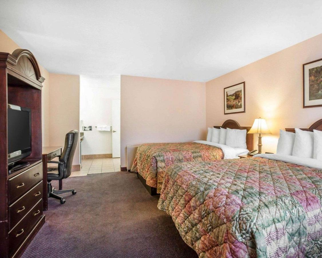 | Quality Inn & Suites Cameron Park Shingle Springs