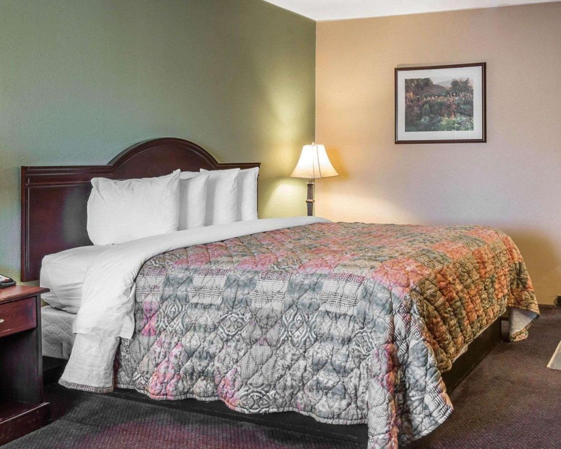 | Quality Inn & Suites Cameron Park Shingle Springs