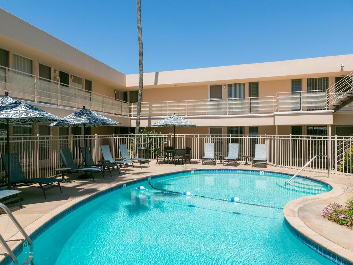 | La Jolla Riviera Inn