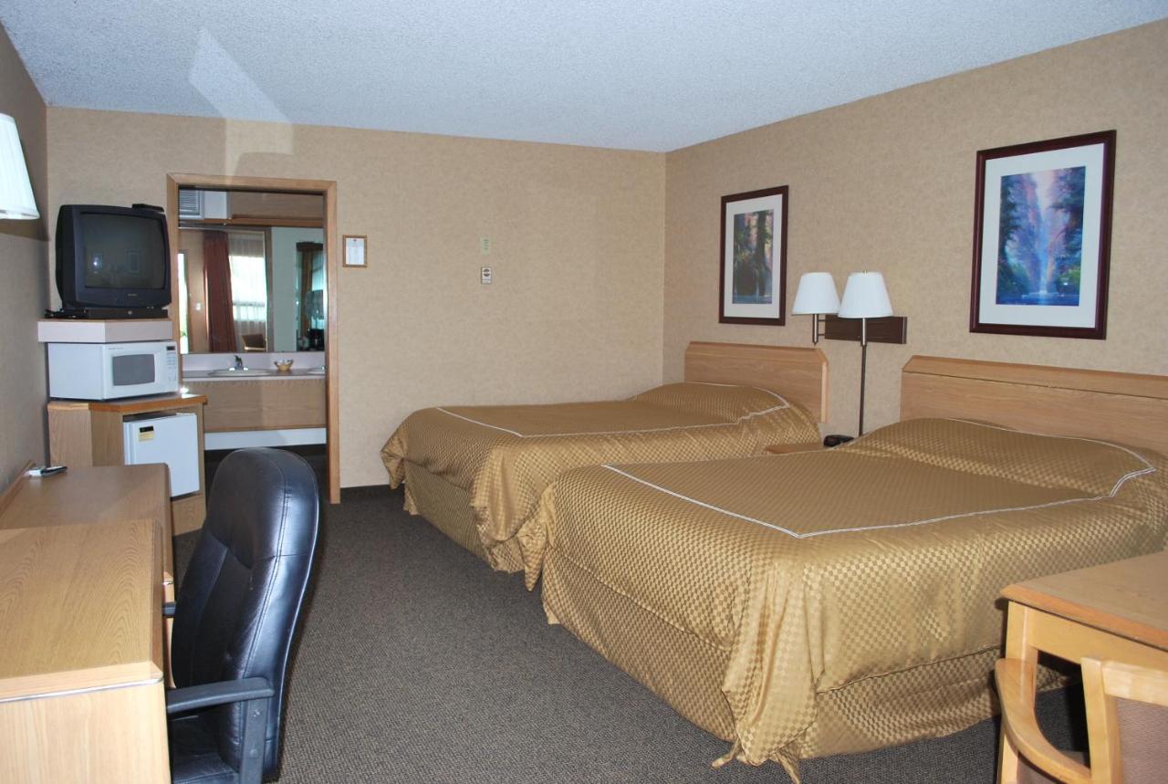 Queen Room with Two Queen Beds (No Pets) at Days Inn by Wyndham Black Bear