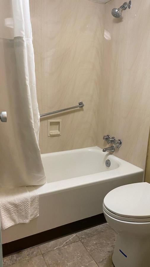 | Ramada by Wyndham Rome - Verona