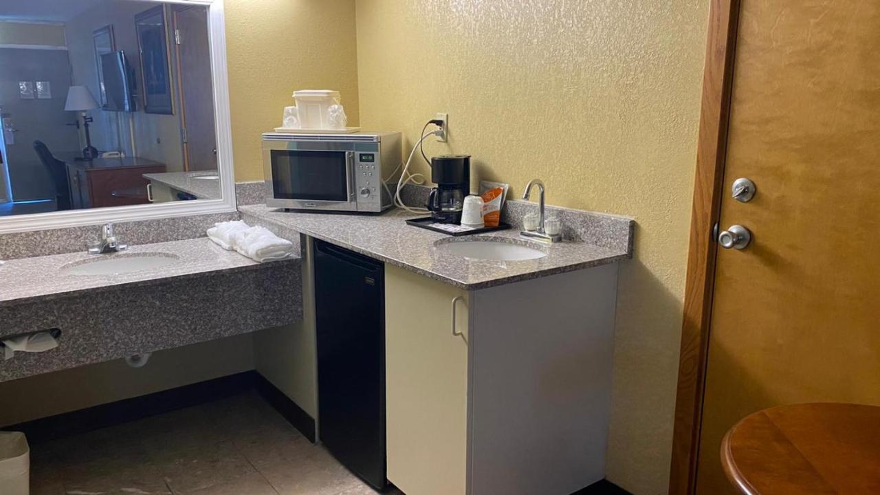 | Ramada by Wyndham Rome - Verona