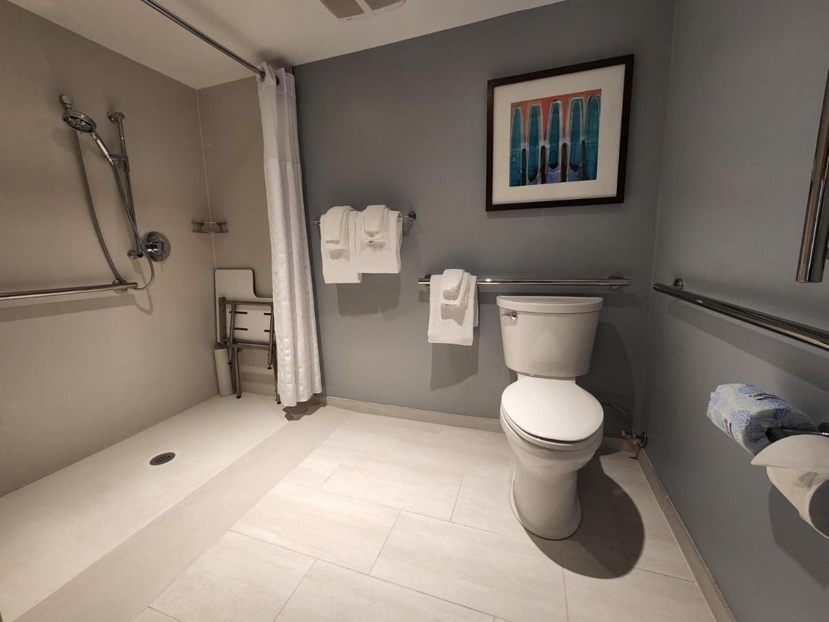 Family Room with Roll-In Shower - Mobility Accessible at Hyatt Place Colorado Springs/Garden of the Gods