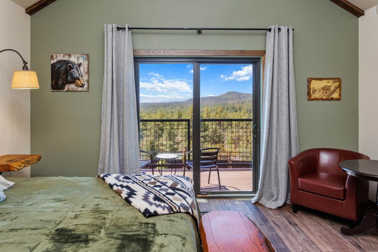 | Lodge at 5600