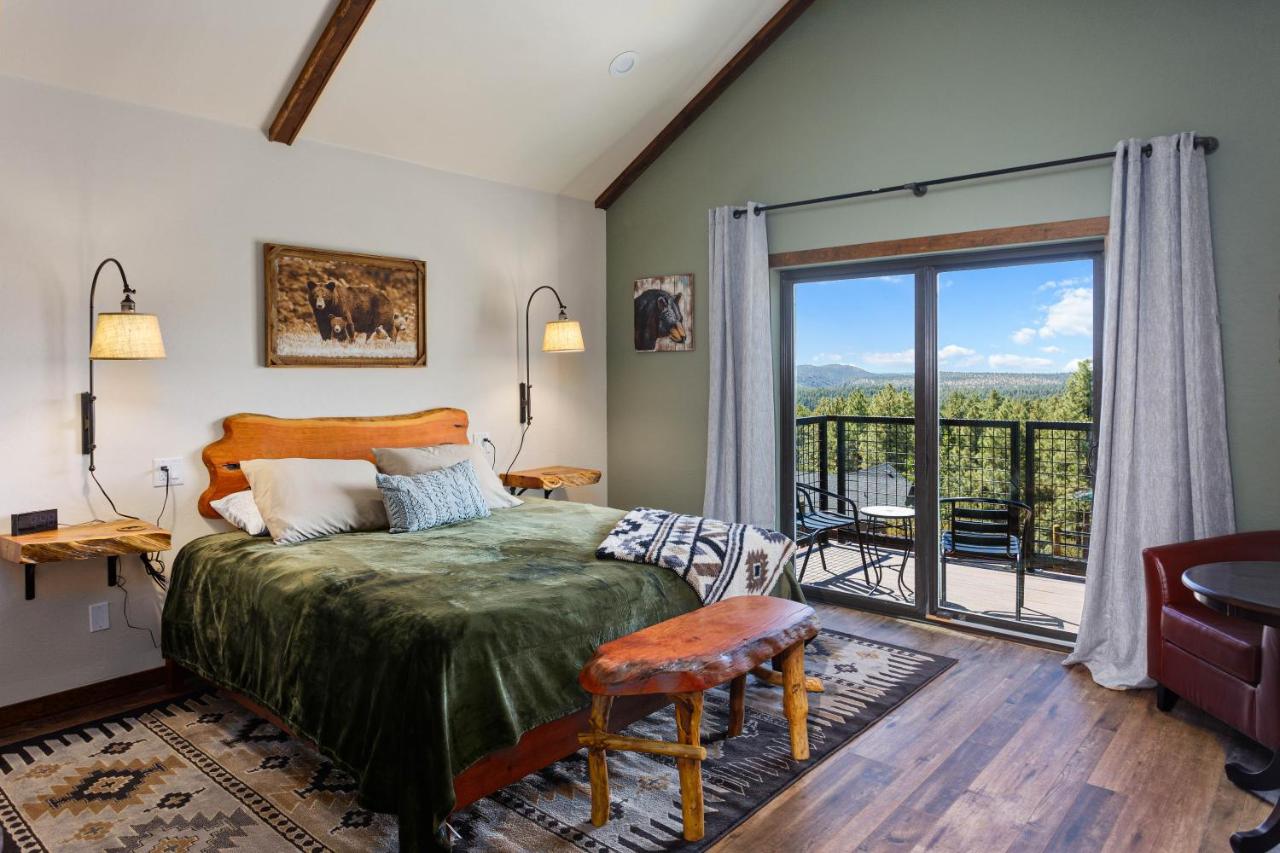 | Lodge at 5600