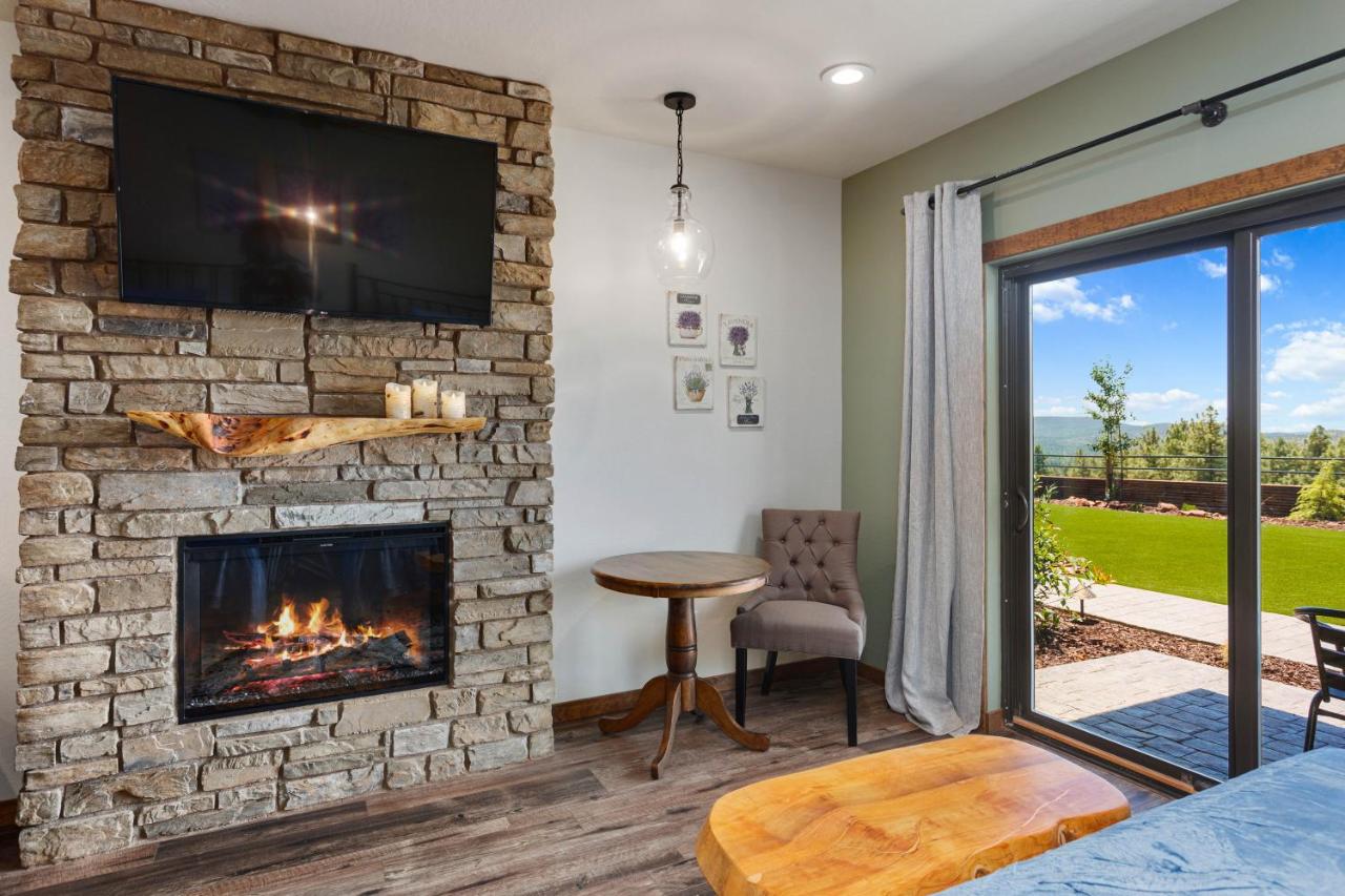 | Lodge at 5600