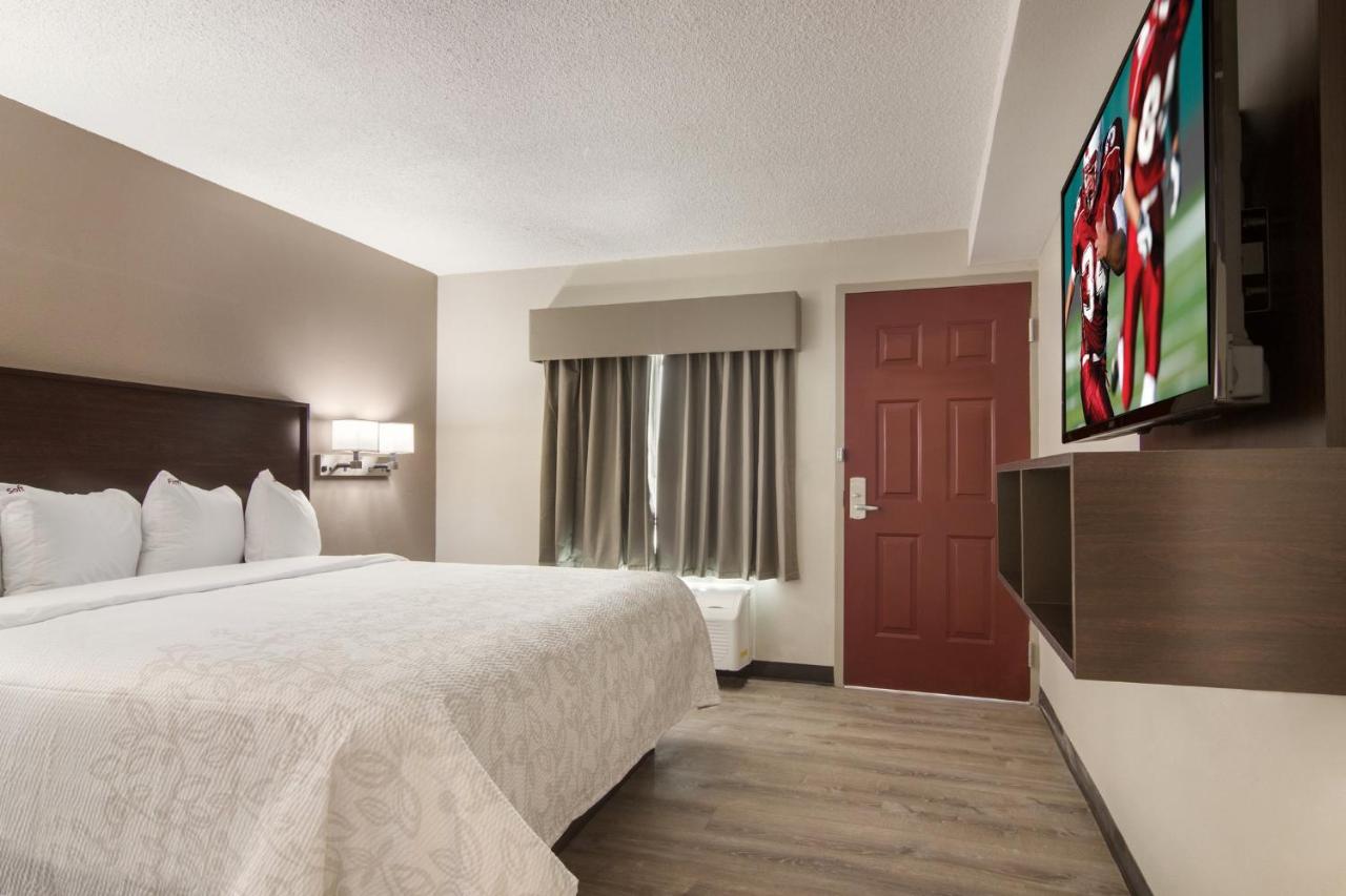 Standard King Room Disability Access Smoke Free at Red Roof Inn PLUS+ & Suites Erie