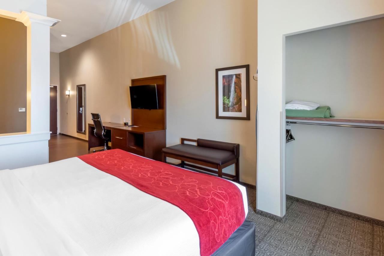 King Suite - Accessible/Non-Smoking at Comfort Suites St George - University Area
