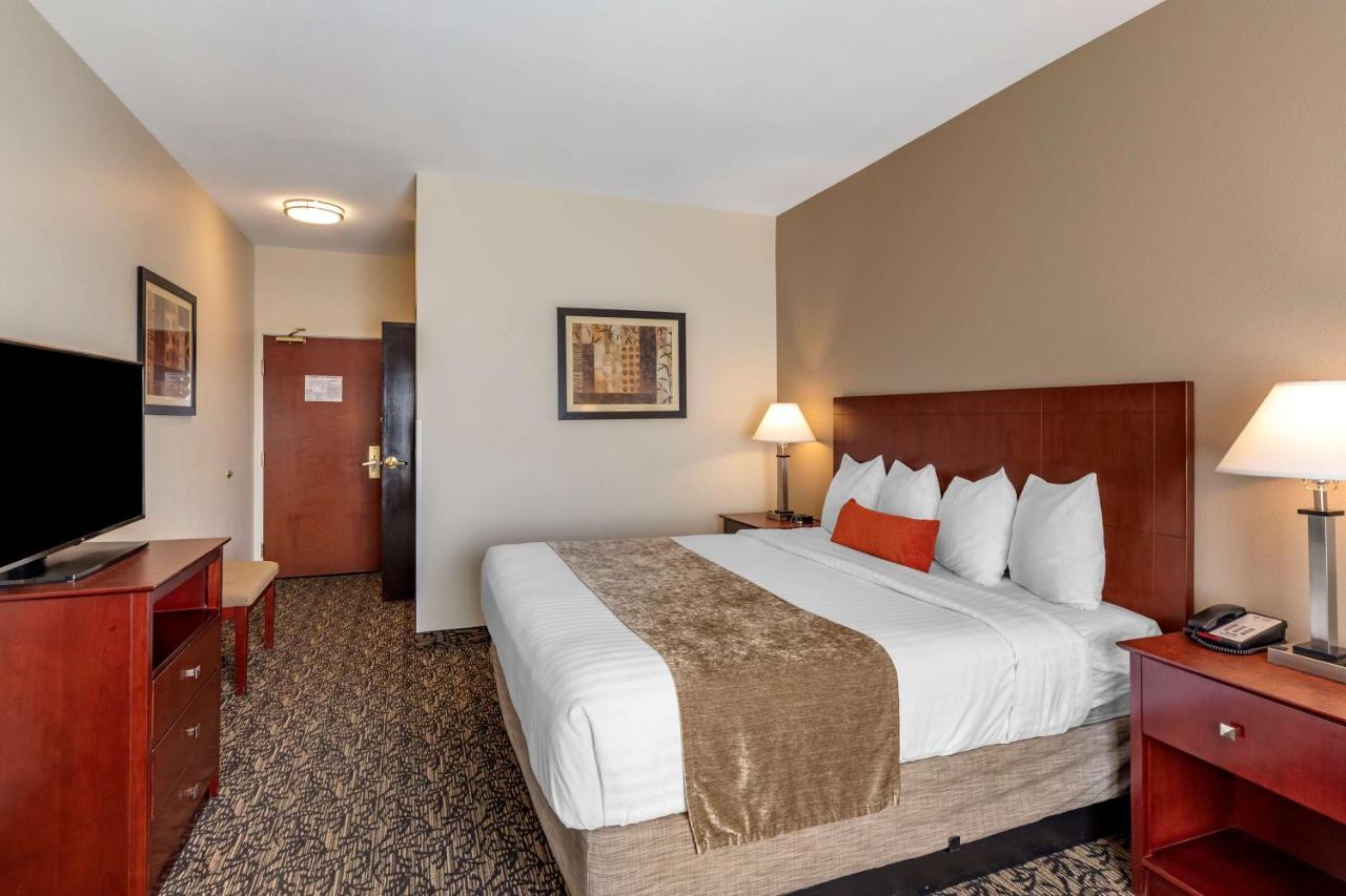  | Best Western Plus Louisville Inn & Suites
