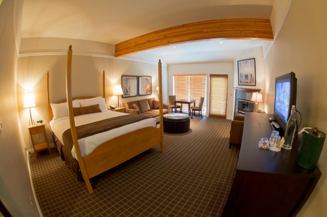 King Suite without River View - Ground Floor at Pine Ridge Inn