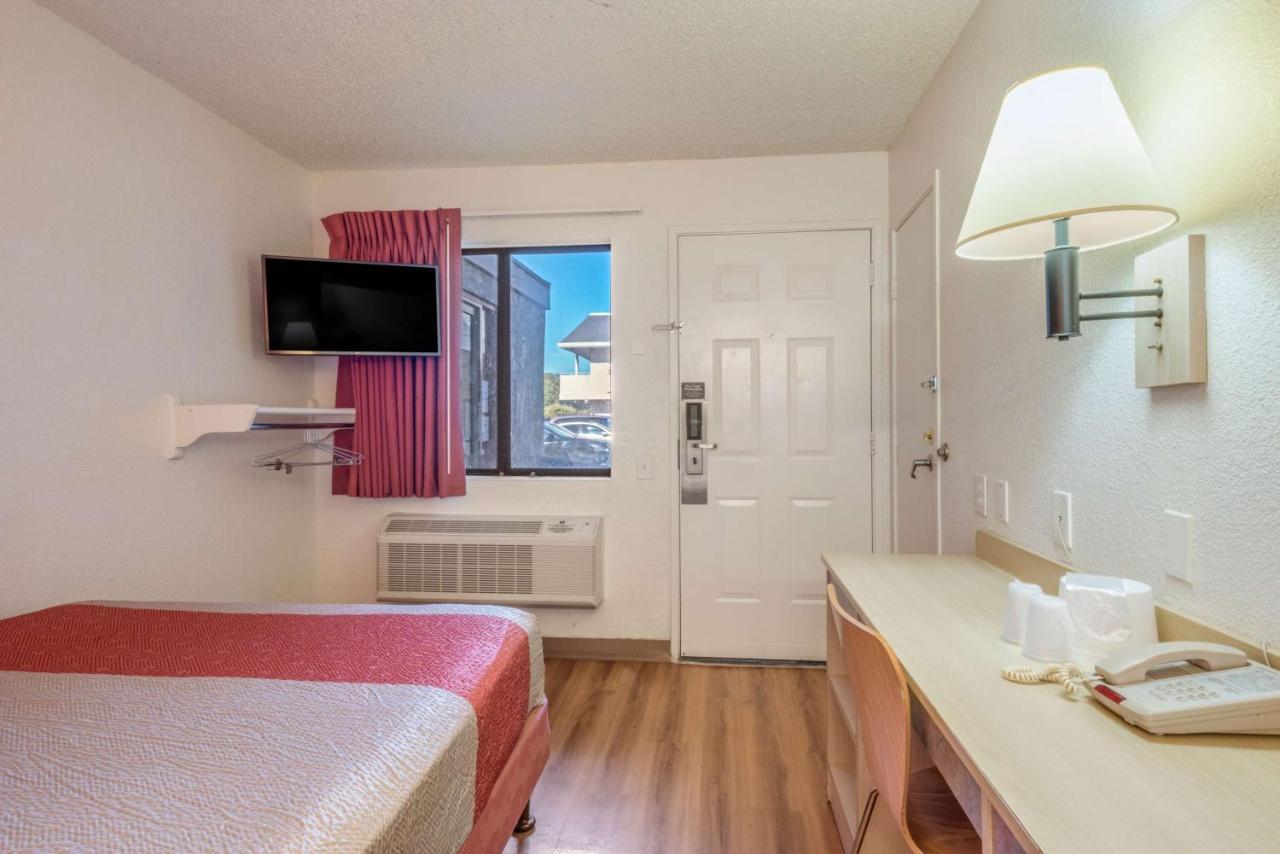 | Motel 6-Fairfield, CA - North