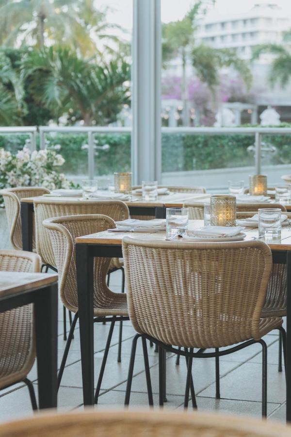 | Four Seasons Hotel Miami