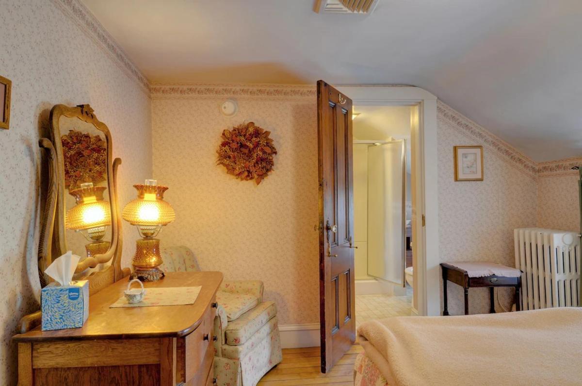 | Melville House Newport