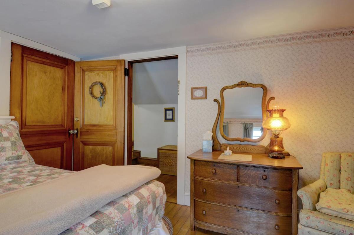 | Melville House Newport
