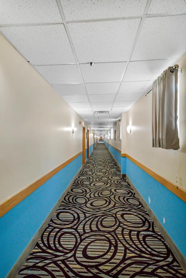 | Waterbird Lakeside Inn