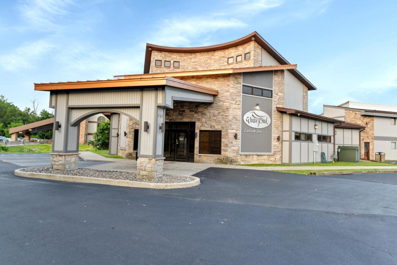 | Waterbird Lakeside Inn