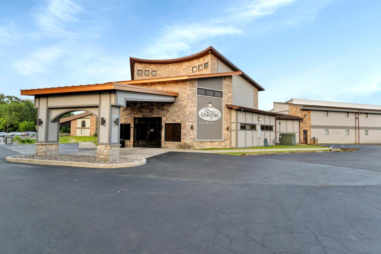 | Waterbird Lakeside Inn