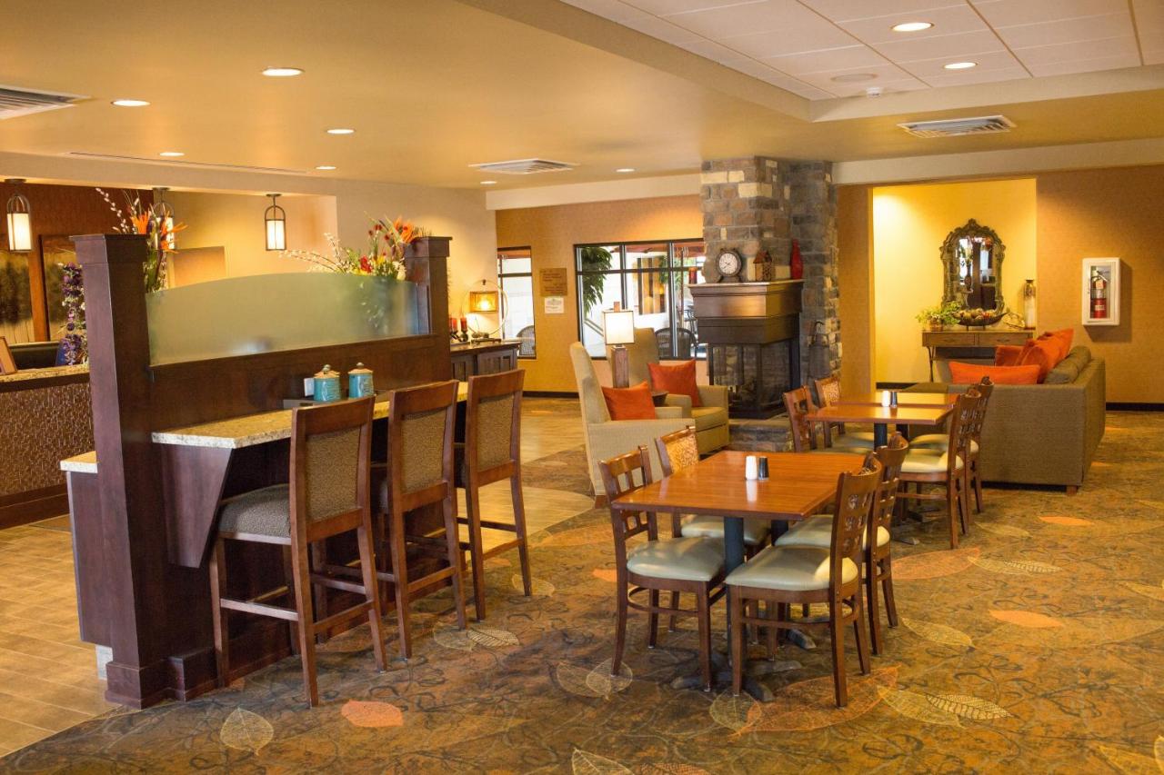 | Little Missouri Inn & Suites Watford City