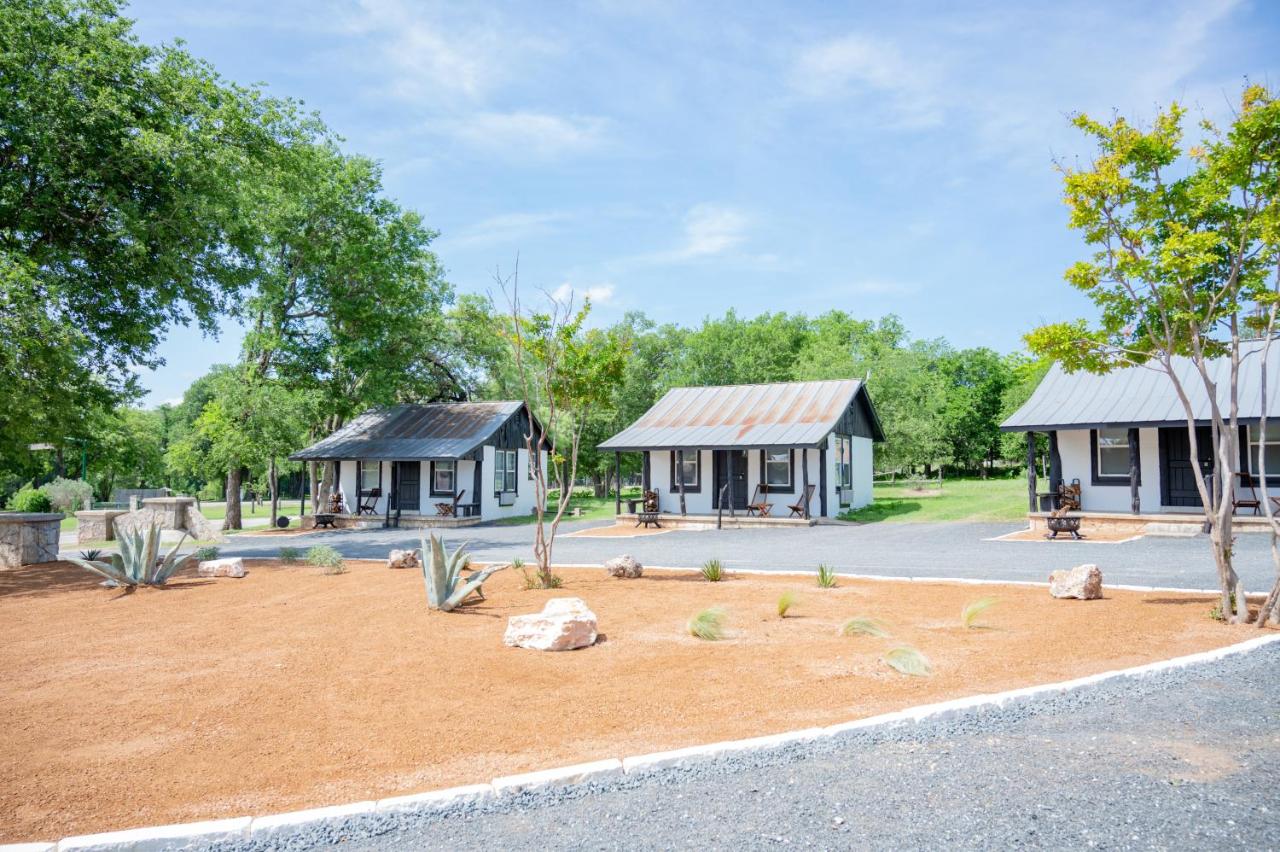 | THE VAQUERO MOTEL