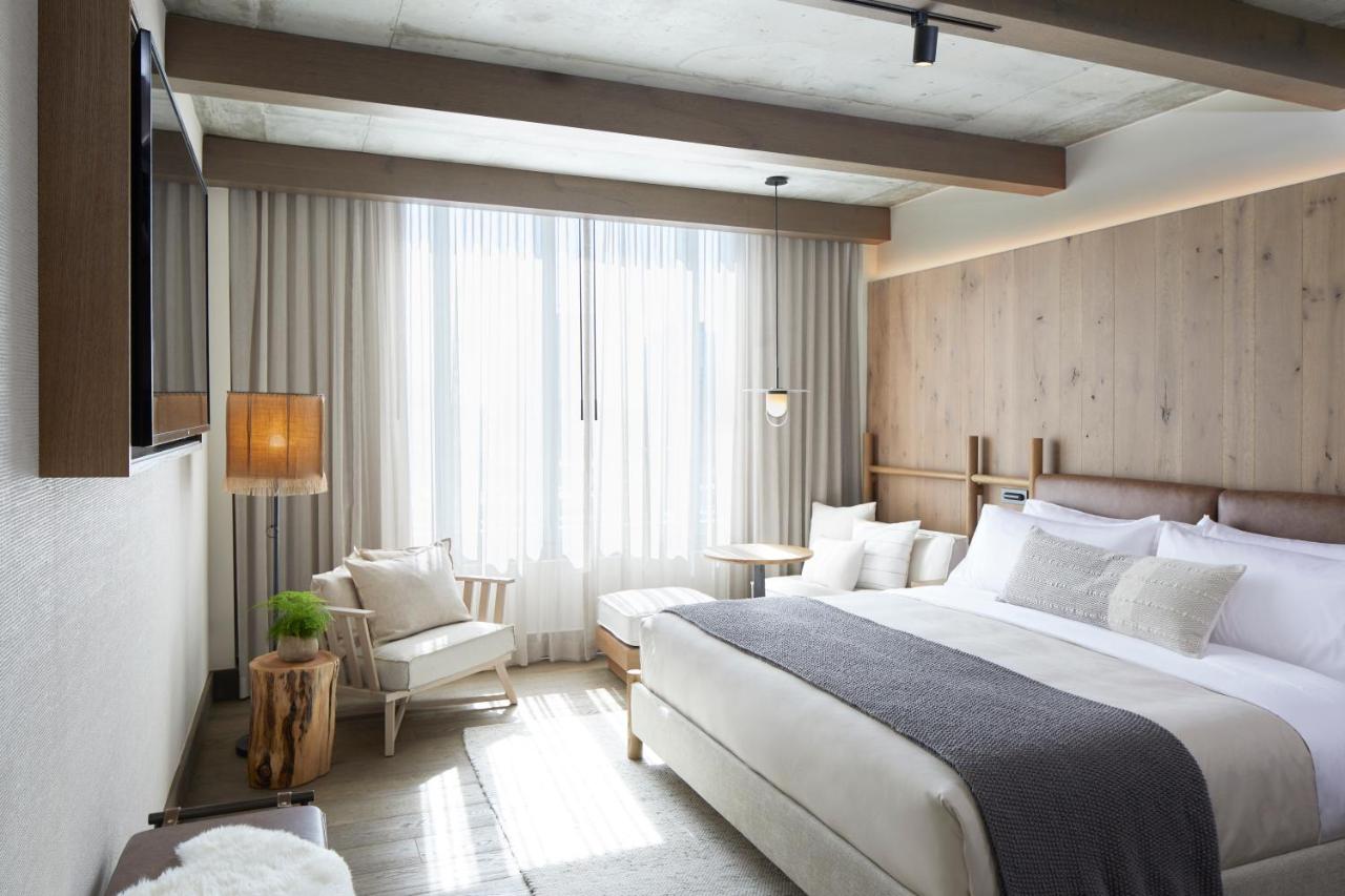 Deluxe King Room at 1 Hotel Nashville