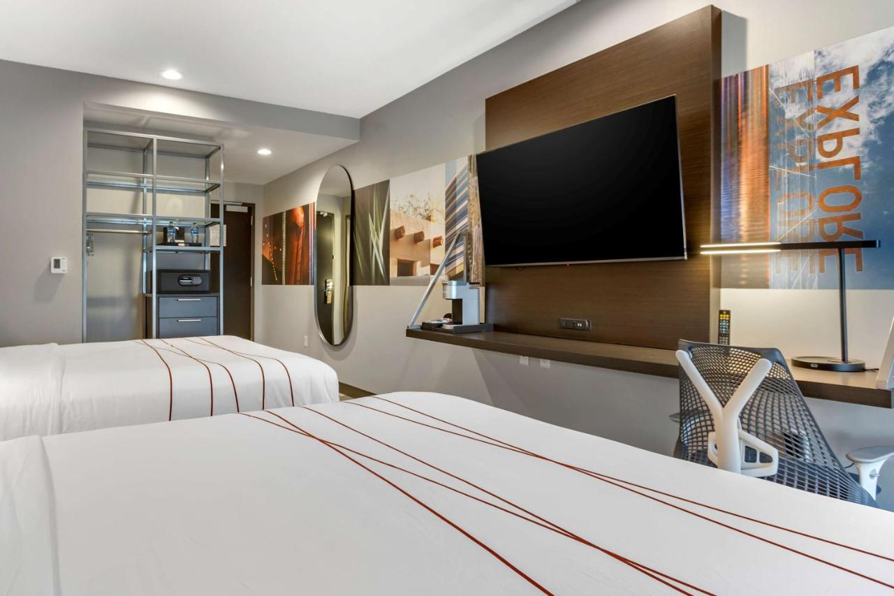 Queen Room with Two Queen Beds at Vīb Hotel by Best Western Phoenix - Tempe