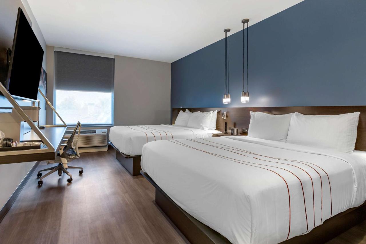 Queen Room with Two Queen Beds and Walk-in Shower - Disability Access at Vīb Hotel by Best Western Phoenix - Tempe