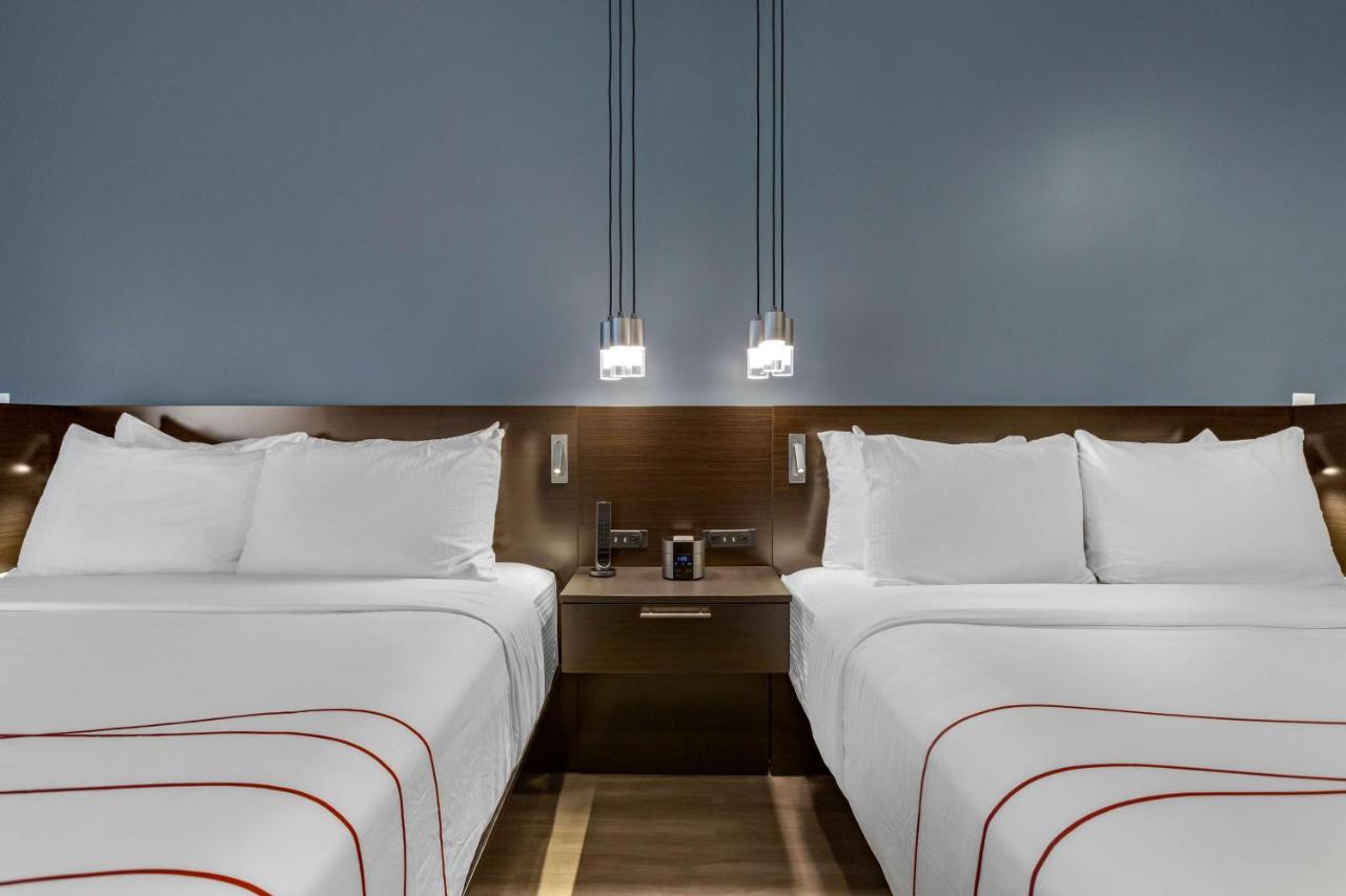 Queen Room with Two Queen Beds at Vīb Hotel by Best Western Phoenix - Tempe