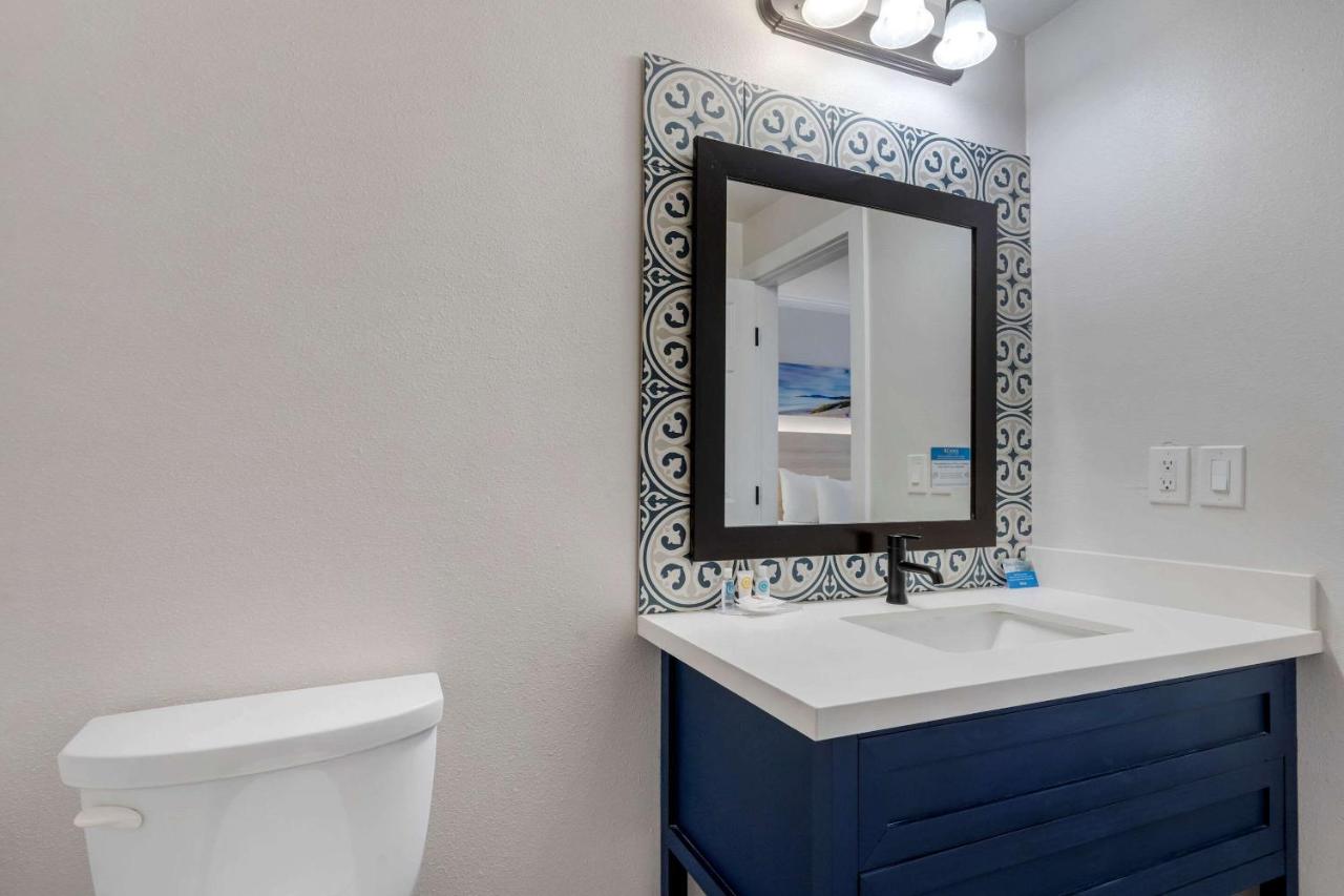 | Comfort Inn Carmel By the Sea