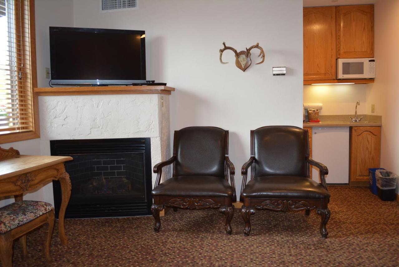 Deluxe Double Room with Balcony at Mountain Chalet Aspen