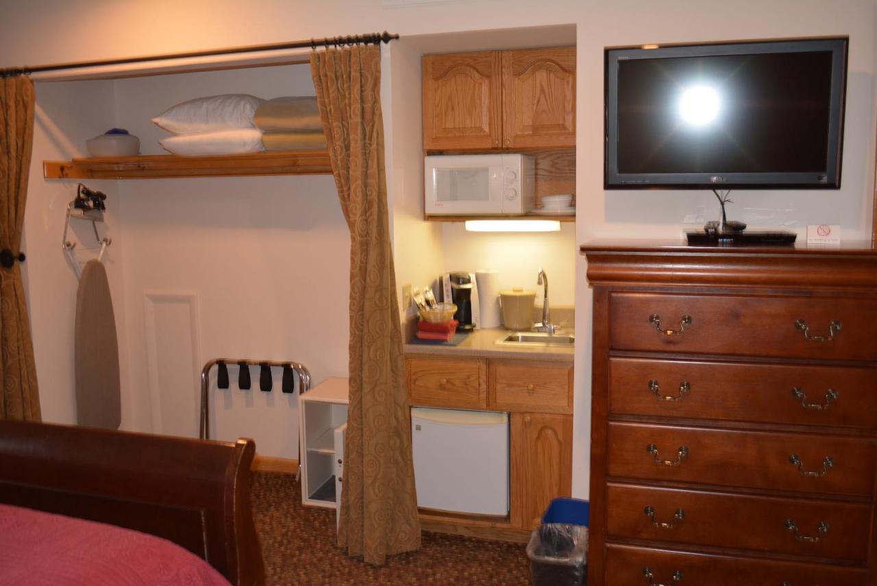 Superior Quadruple Room at Mountain Chalet Aspen