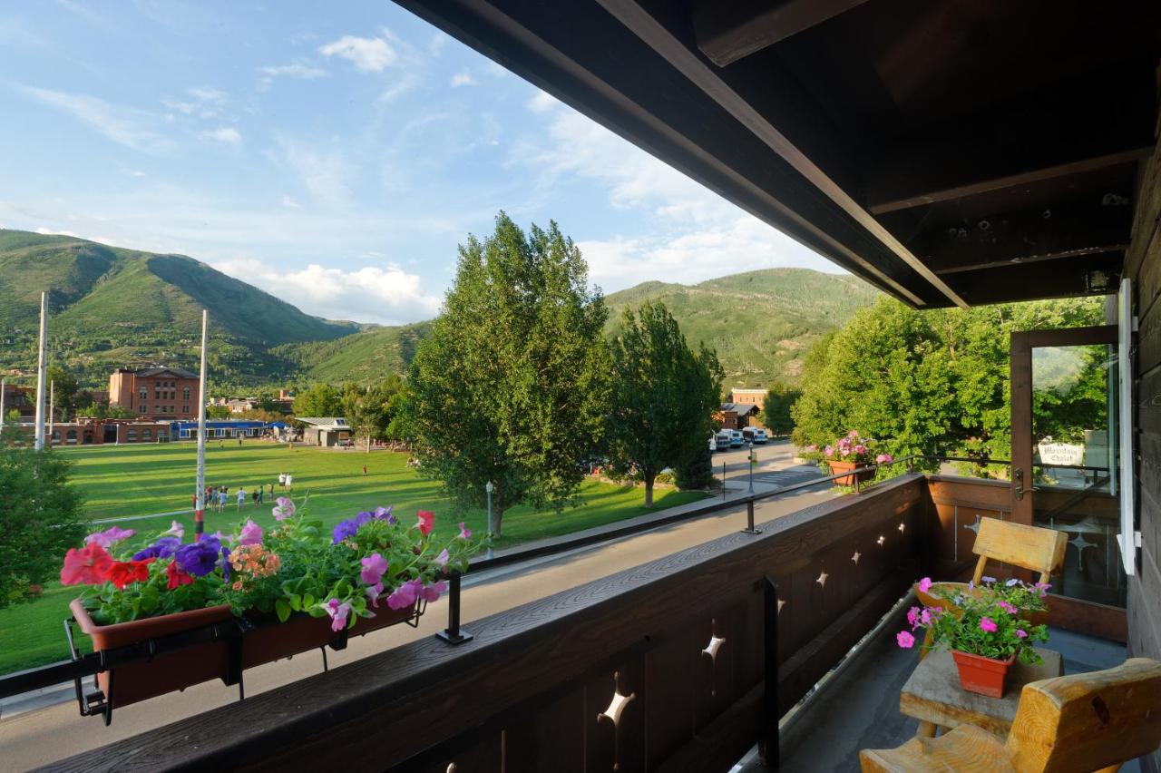 One-Bedroom Apartment at Mountain Chalet Aspen