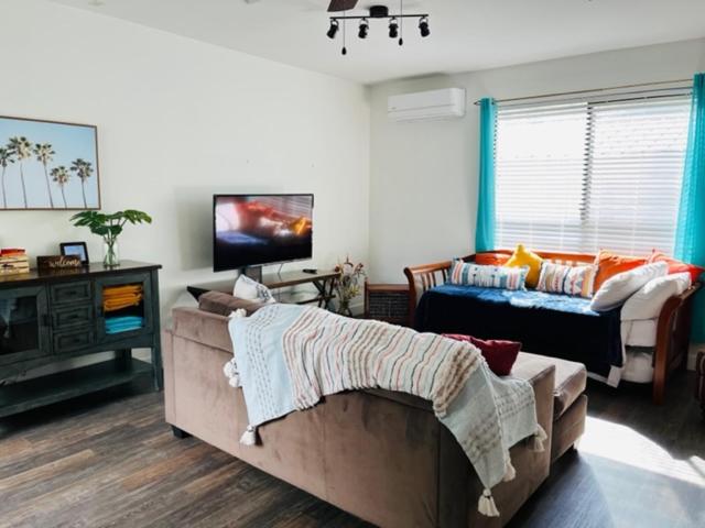| Luxury Riverside Estate - 3BR Home or 1BR Cottage or BOTH - Sleeps 14 - Swim, fish, relax, refresh