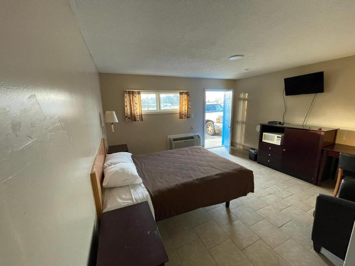 | Budget Inn Decatur Priceville