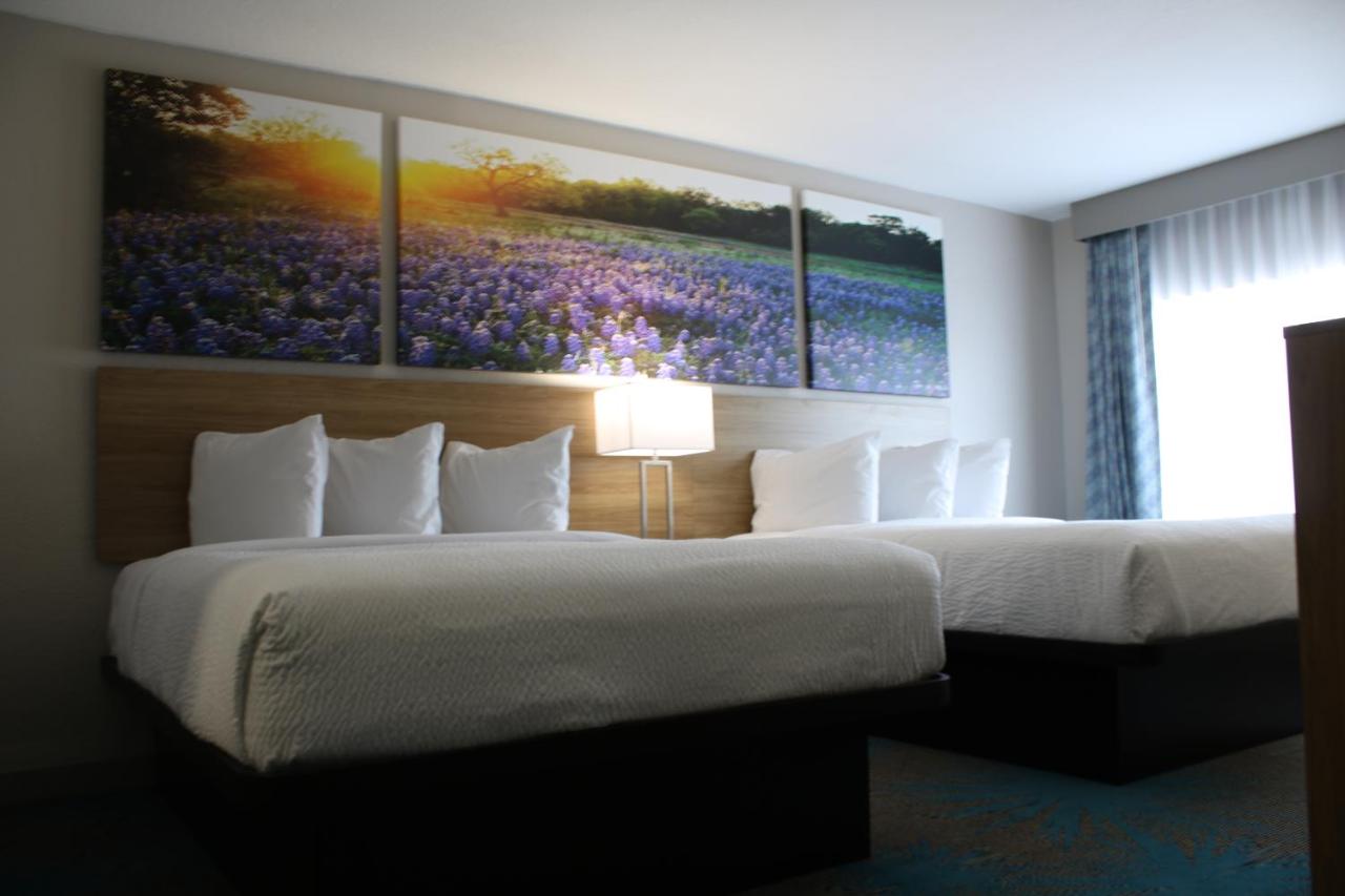 Queen Room with Two Queen Beds - Non-Smoking at Days Inn by Wyndham Waco University Area