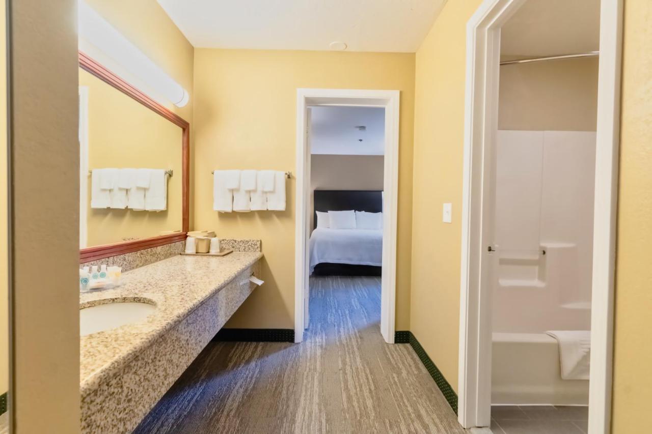Family Suite at The Oakhurst Inn at Yosemite