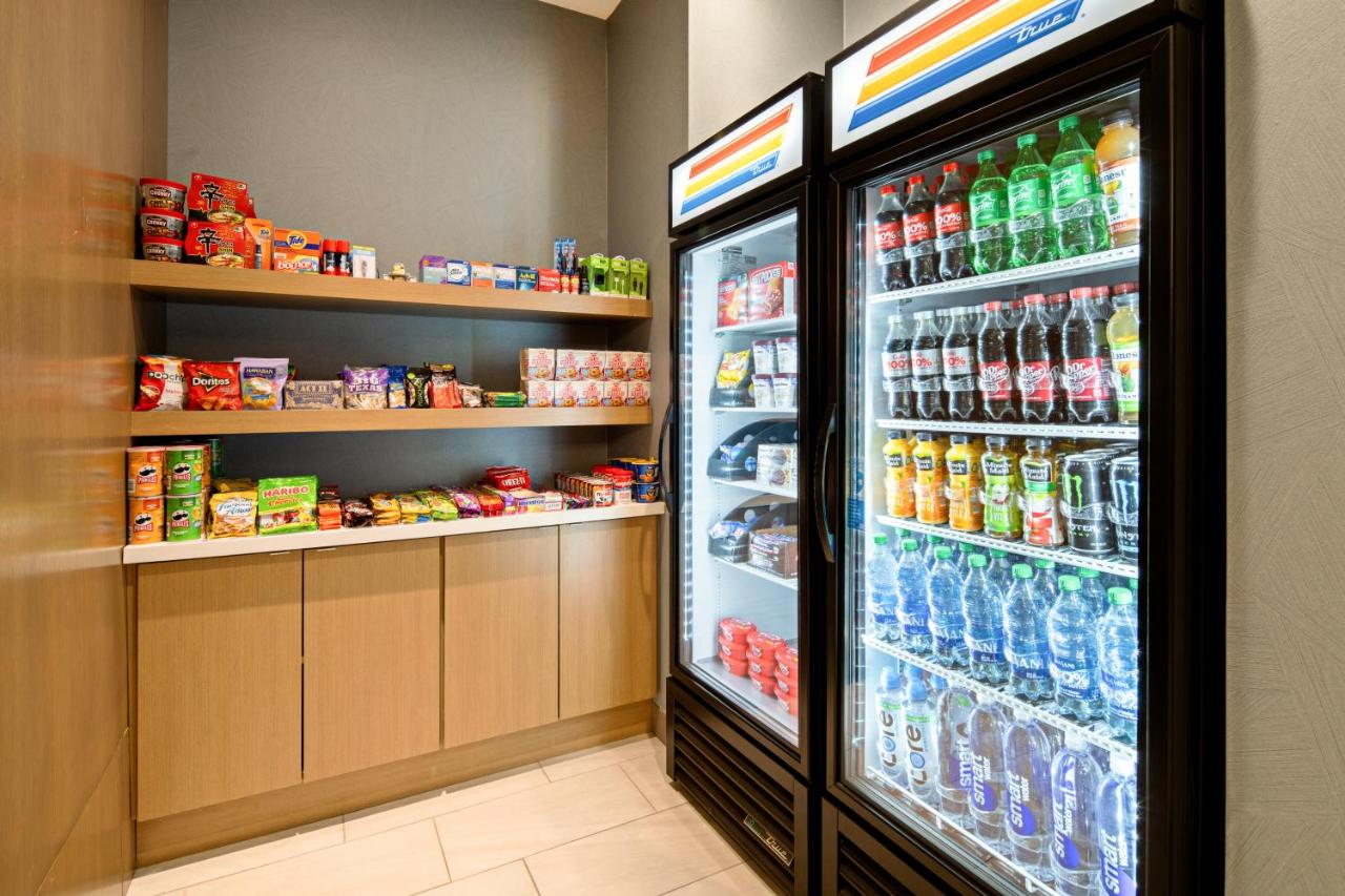 | Holiday Inn Express & Suites - Palm Desert - Millennium, an IHG Hotel