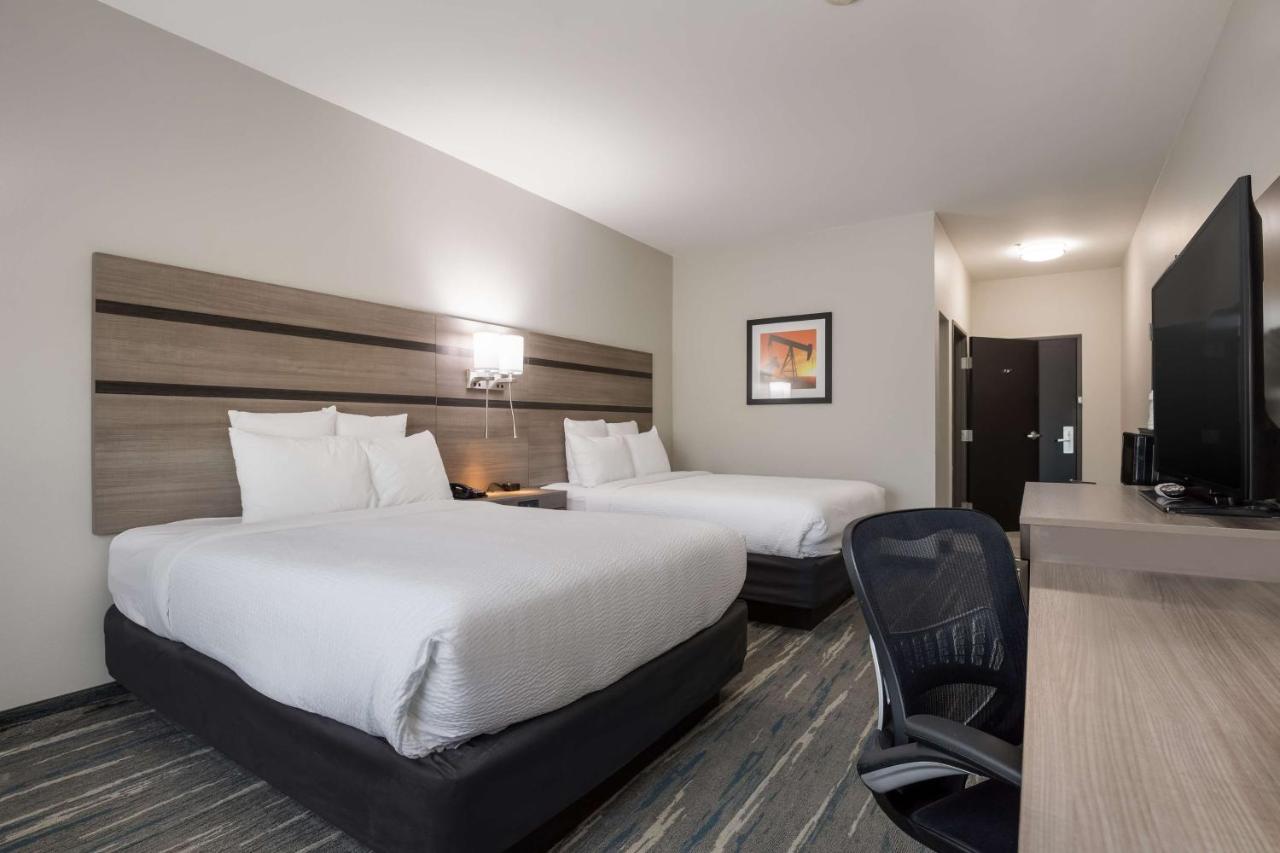 Queen Room with Two Queen Beds - Disability Access at Best Western NSU Inn