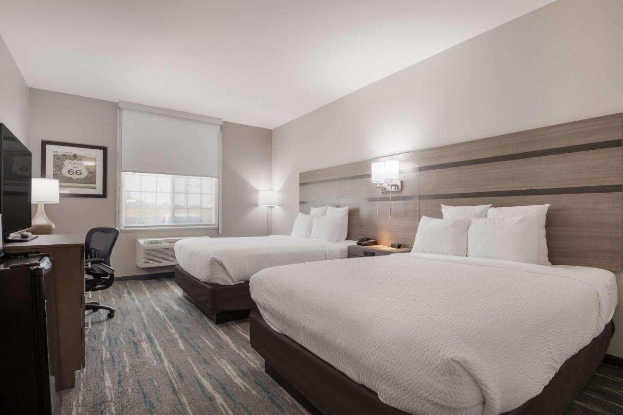 Queen Room with Two Queen Beds - Disability Access at Best Western NSU Inn